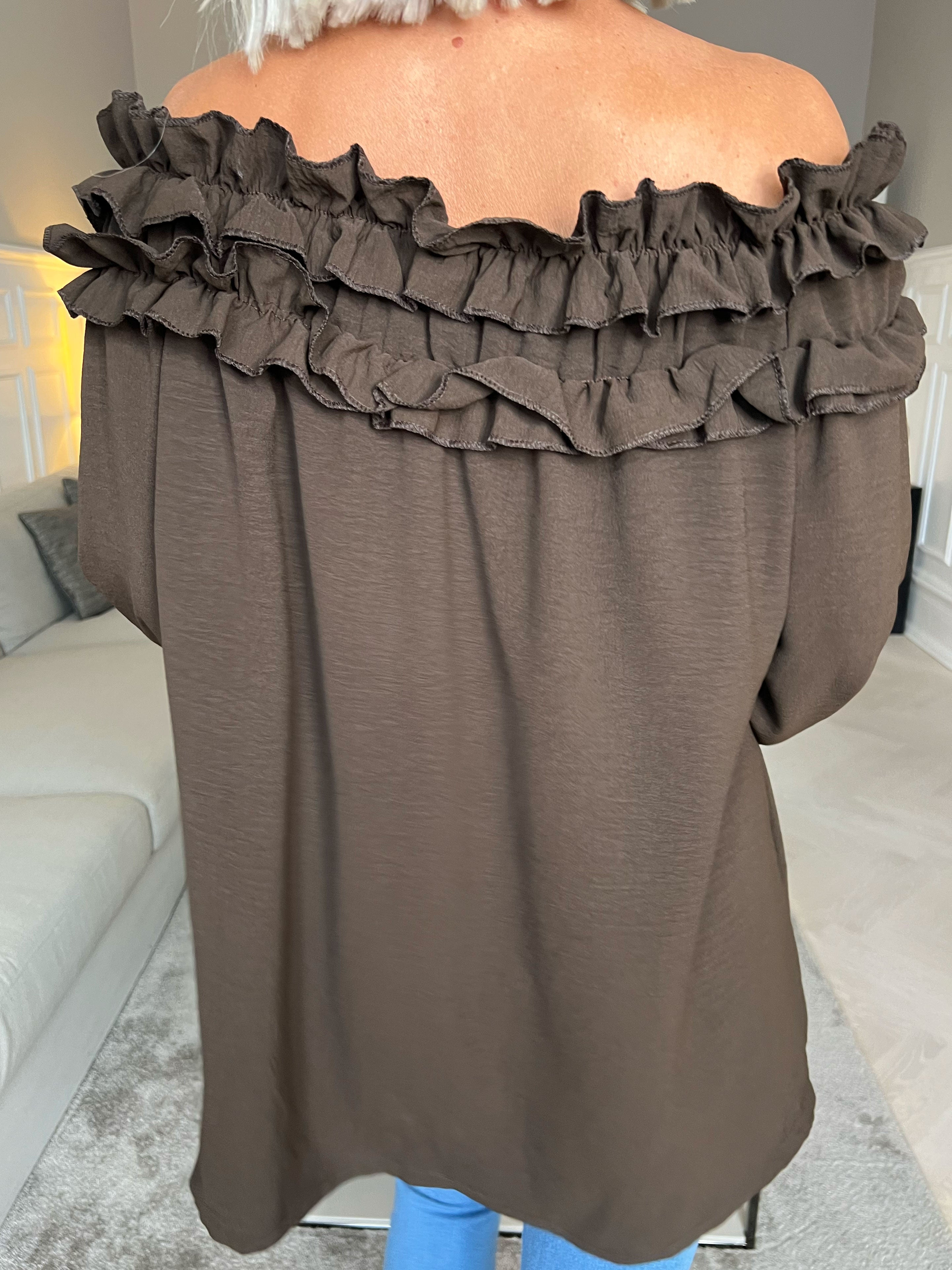 Chili - Fineste tunika bluse med flæser i udskæringen